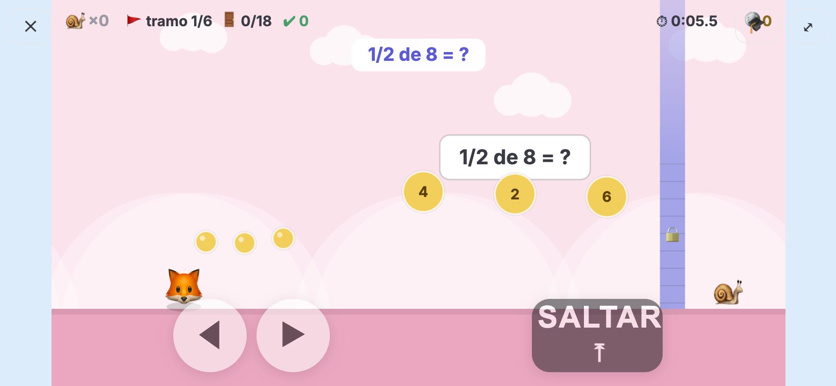 Juego de plataformas: un zorro avanza hacia tres monedas con los números 4, 2 y 6 para responder «1/2 de 8 = ?».